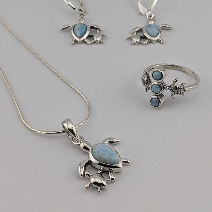 PARENT AND CHILD Pendant Necklace